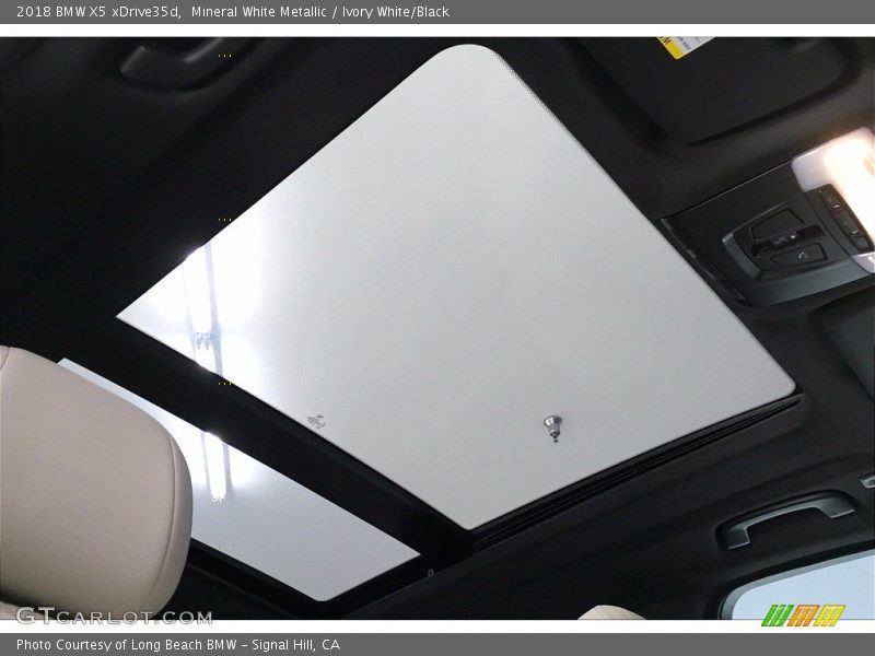 Mineral White Metallic / Ivory White/Black 2018 BMW X5 xDrive35d