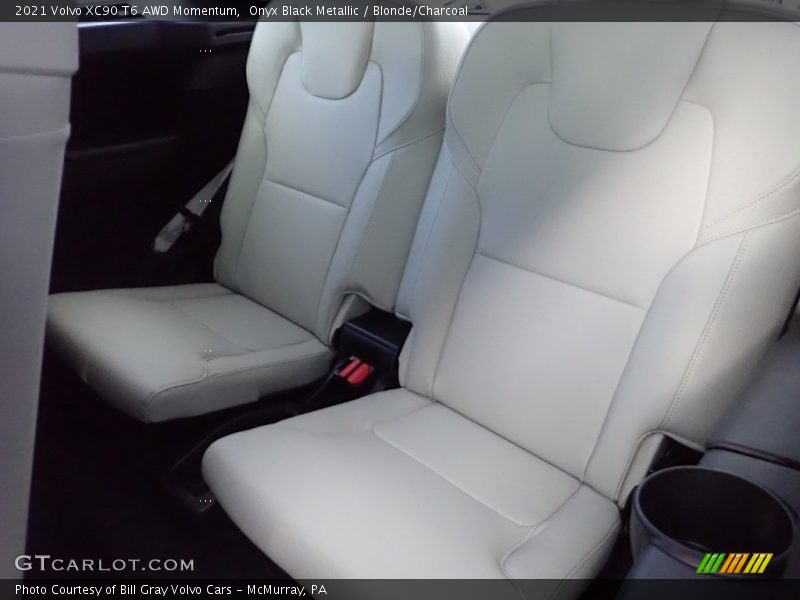 Onyx Black Metallic / Blonde/Charcoal 2021 Volvo XC90 T6 AWD Momentum