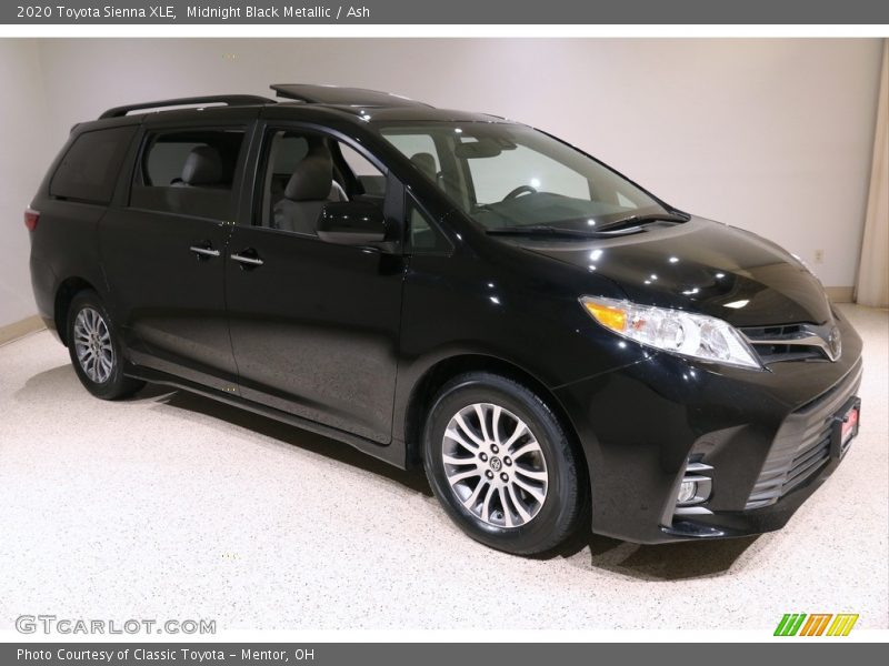 Midnight Black Metallic / Ash 2020 Toyota Sienna XLE