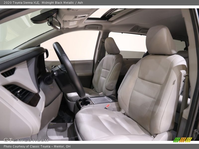 Midnight Black Metallic / Ash 2020 Toyota Sienna XLE