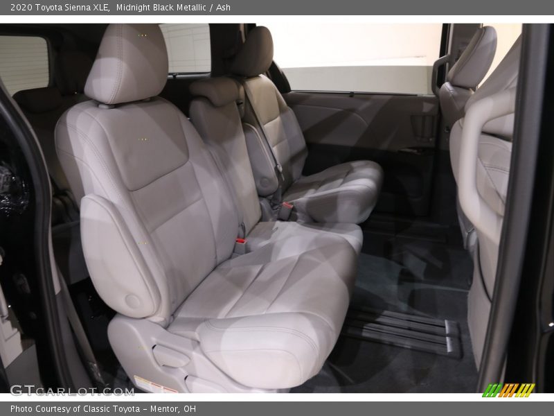 Midnight Black Metallic / Ash 2020 Toyota Sienna XLE