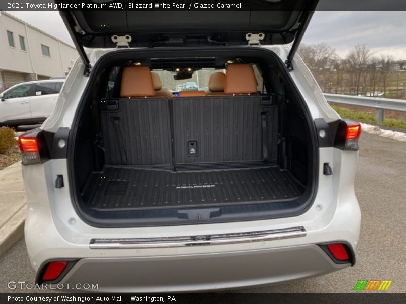 Blizzard White Pearl / Glazed Caramel 2021 Toyota Highlander Platinum AWD