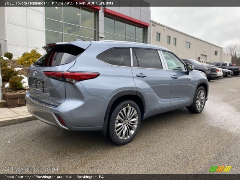 Moon Dust / Graphite 2021 Toyota Highlander Platinum AWD