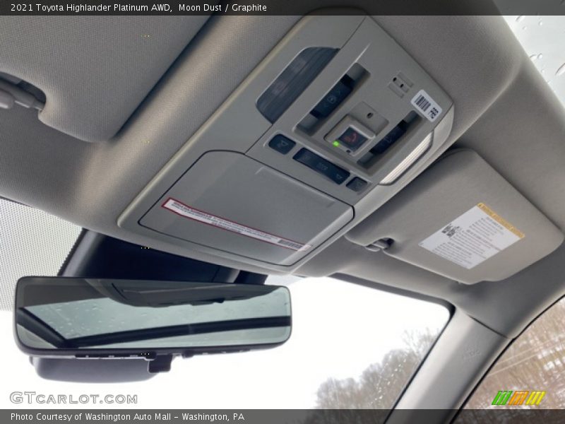 Moon Dust / Graphite 2021 Toyota Highlander Platinum AWD
