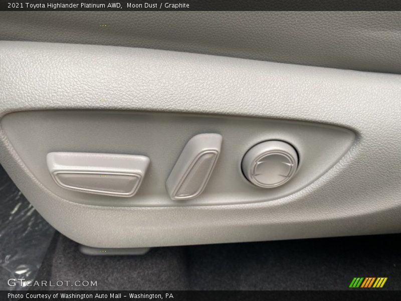 Moon Dust / Graphite 2021 Toyota Highlander Platinum AWD