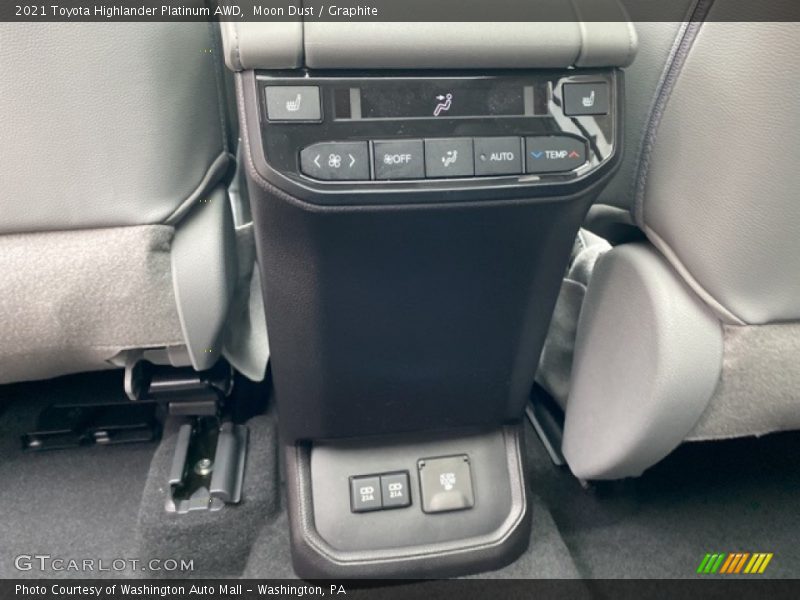 Moon Dust / Graphite 2021 Toyota Highlander Platinum AWD
