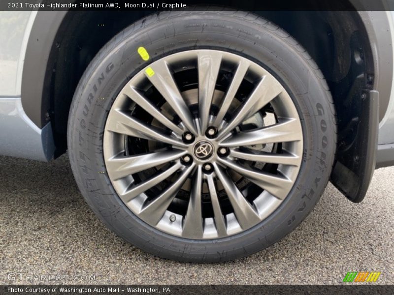 Moon Dust / Graphite 2021 Toyota Highlander Platinum AWD