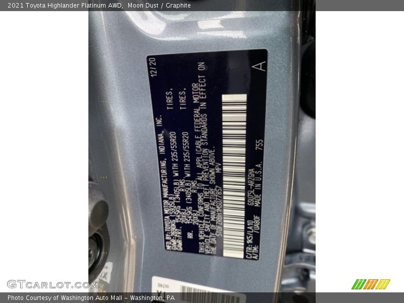 Moon Dust / Graphite 2021 Toyota Highlander Platinum AWD