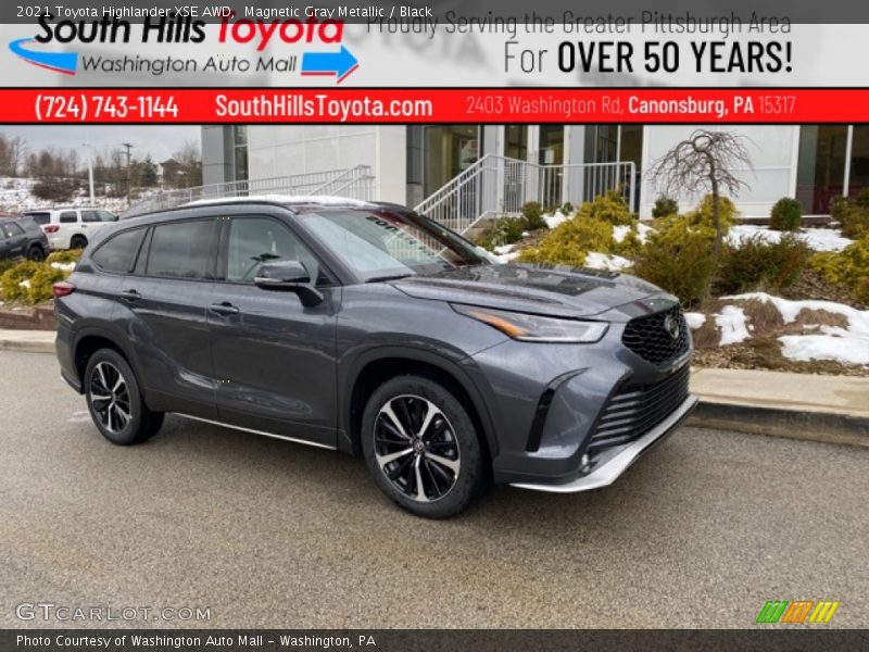Magnetic Gray Metallic / Black 2021 Toyota Highlander XSE AWD