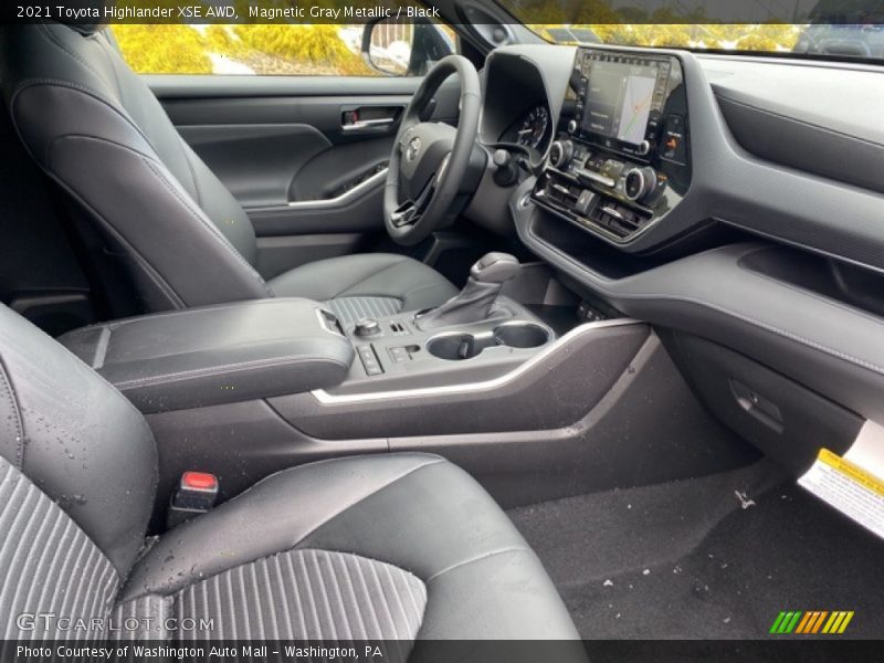 Magnetic Gray Metallic / Black 2021 Toyota Highlander XSE AWD