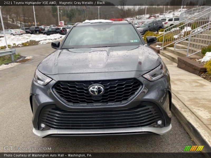 Magnetic Gray Metallic / Black 2021 Toyota Highlander XSE AWD