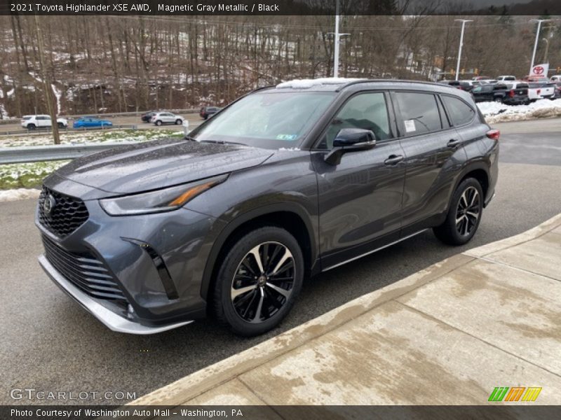 Magnetic Gray Metallic / Black 2021 Toyota Highlander XSE AWD