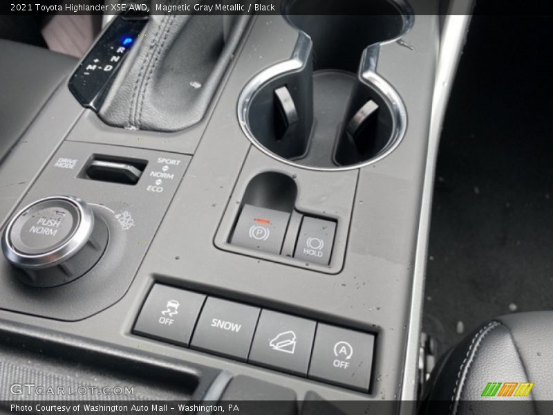 Magnetic Gray Metallic / Black 2021 Toyota Highlander XSE AWD