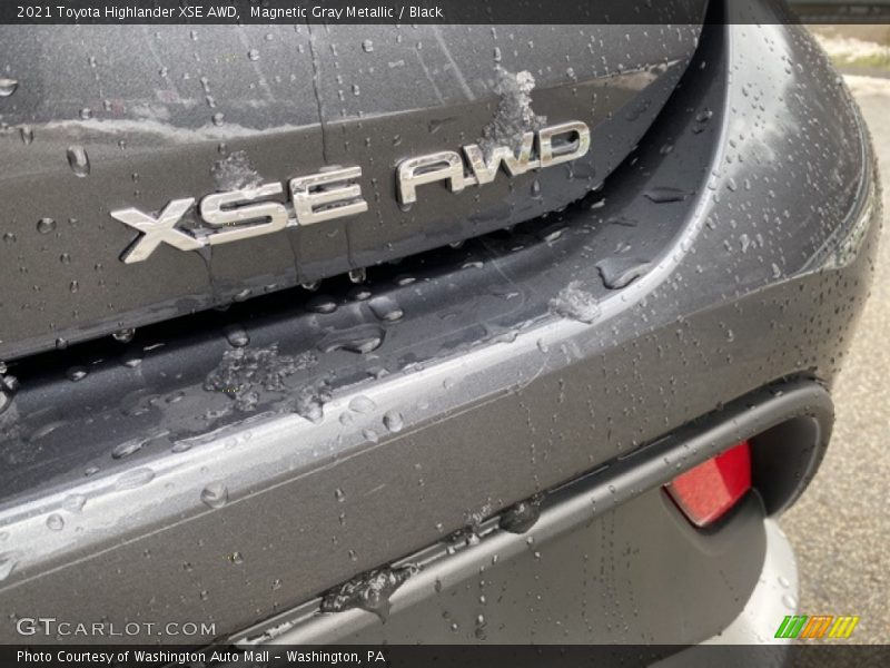 Magnetic Gray Metallic / Black 2021 Toyota Highlander XSE AWD
