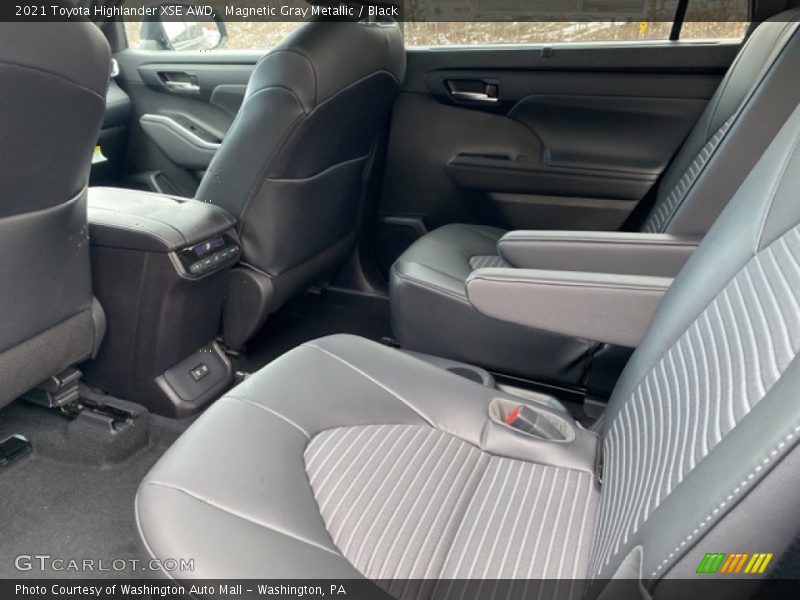 Magnetic Gray Metallic / Black 2021 Toyota Highlander XSE AWD
