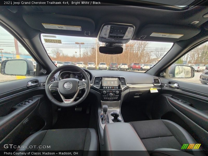Bright White / Black 2021 Jeep Grand Cherokee Trailhawk 4x4