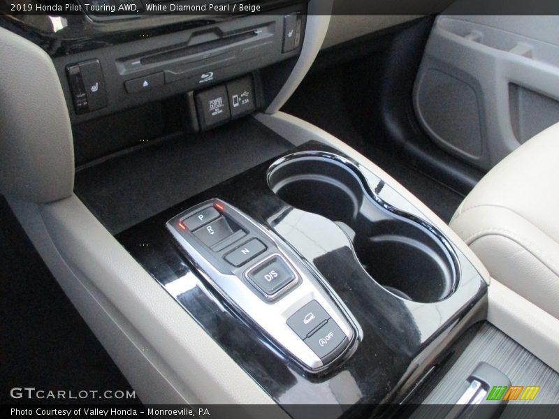 White Diamond Pearl / Beige 2019 Honda Pilot Touring AWD