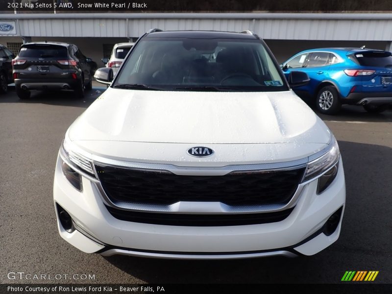 Snow White Pearl / Black 2021 Kia Seltos S AWD