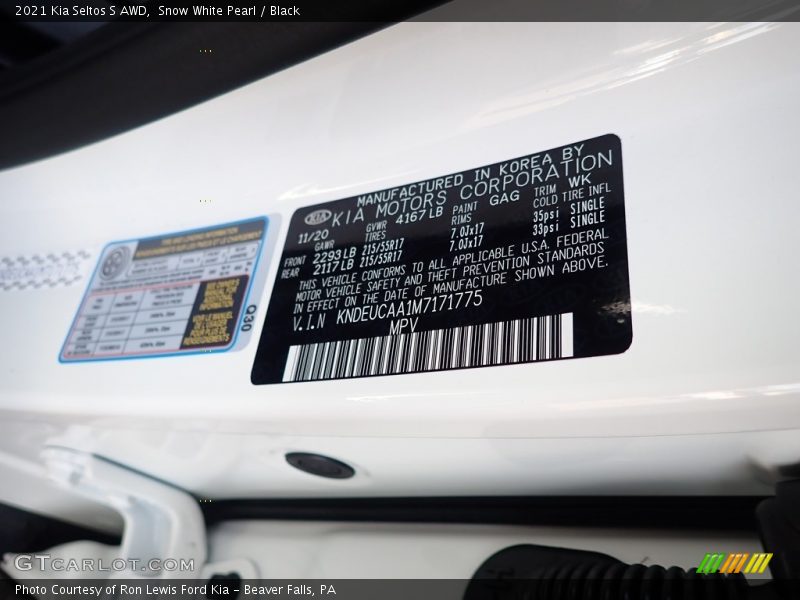 Snow White Pearl / Black 2021 Kia Seltos S AWD