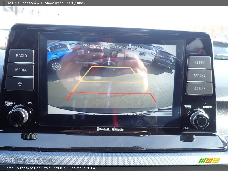 Snow White Pearl / Black 2021 Kia Seltos S AWD