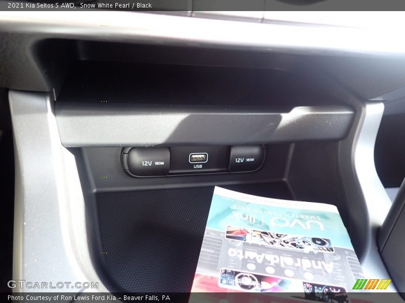 Snow White Pearl / Black 2021 Kia Seltos S AWD