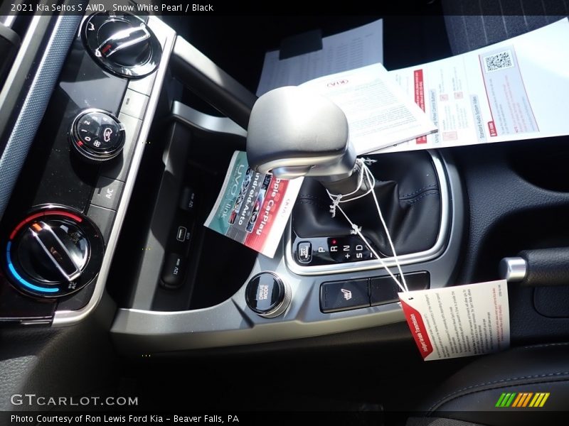 Snow White Pearl / Black 2021 Kia Seltos S AWD