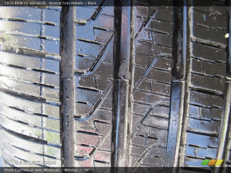 Mineral Grey Metallic / Black 2019 BMW X2 xDrive28i