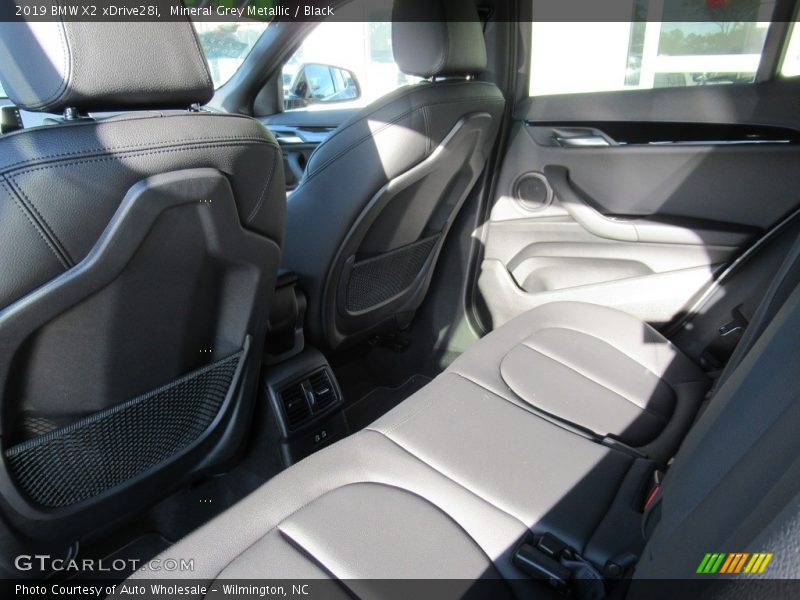 Mineral Grey Metallic / Black 2019 BMW X2 xDrive28i