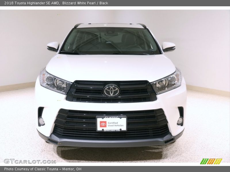 Blizzard White Pearl / Black 2018 Toyota Highlander SE AWD