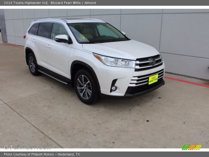 Blizzard Pearl White / Almond 2019 Toyota Highlander XLE