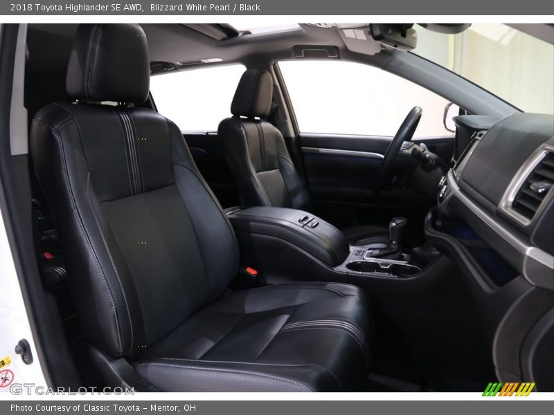 Blizzard White Pearl / Black 2018 Toyota Highlander SE AWD