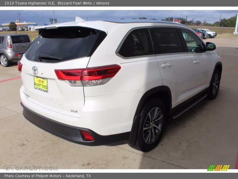 Blizzard Pearl White / Almond 2019 Toyota Highlander XLE