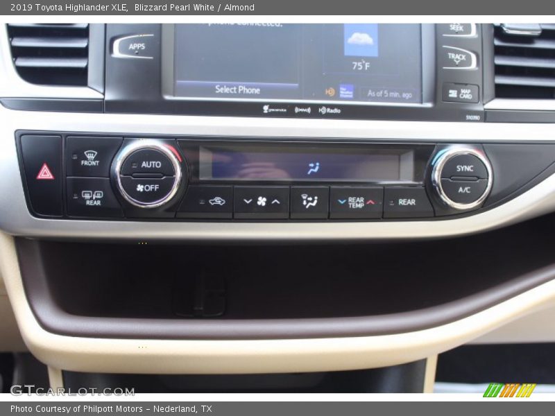 Blizzard Pearl White / Almond 2019 Toyota Highlander XLE