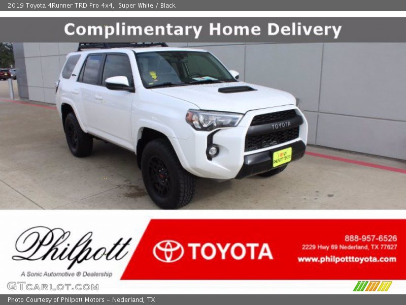 Super White / Black 2019 Toyota 4Runner TRD Pro 4x4
