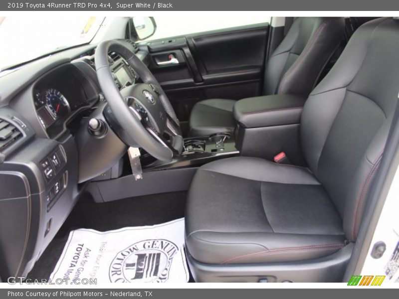 Super White / Black 2019 Toyota 4Runner TRD Pro 4x4