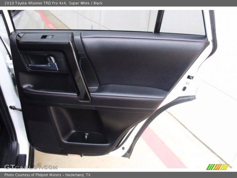 Super White / Black 2019 Toyota 4Runner TRD Pro 4x4