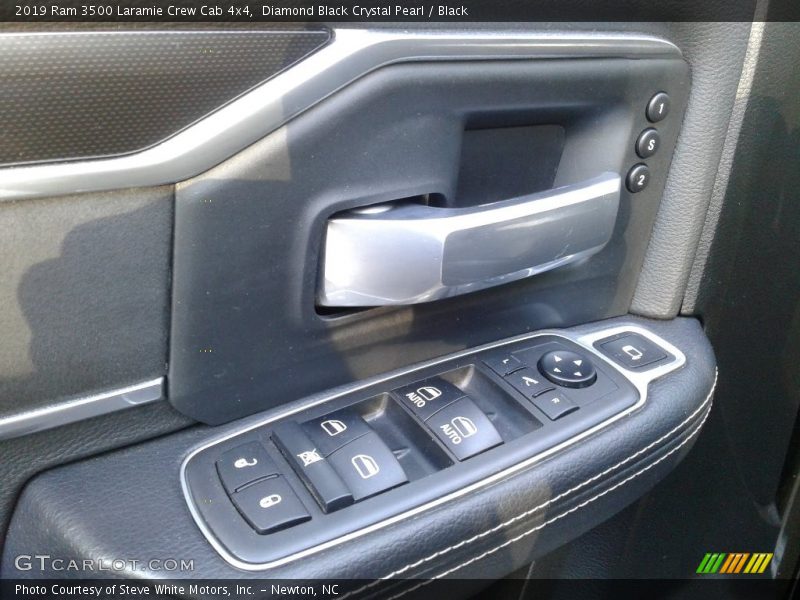 Diamond Black Crystal Pearl / Black 2019 Ram 3500 Laramie Crew Cab 4x4