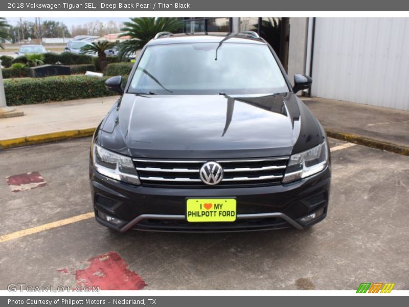 Deep Black Pearl / Titan Black 2018 Volkswagen Tiguan SEL