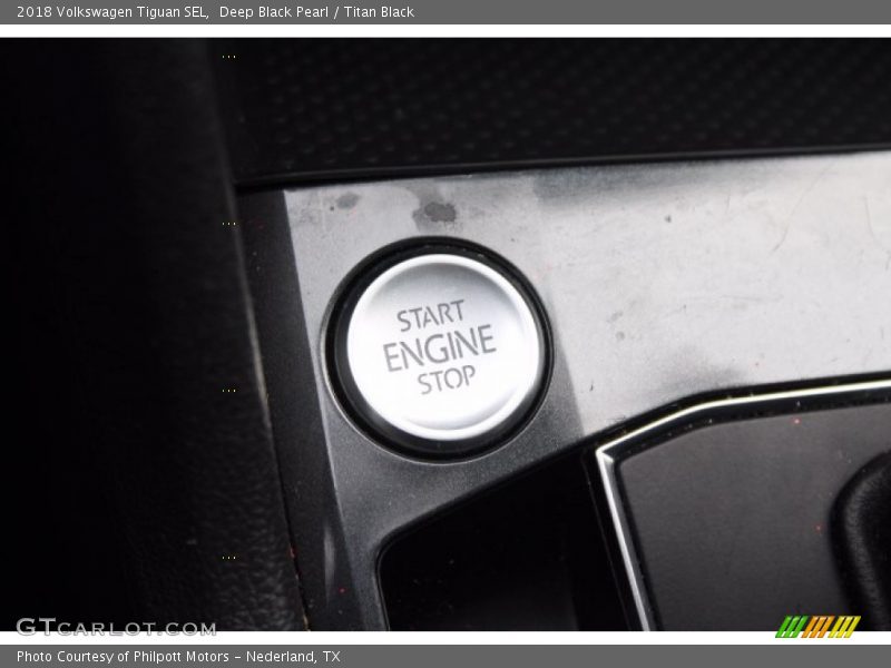 Deep Black Pearl / Titan Black 2018 Volkswagen Tiguan SEL