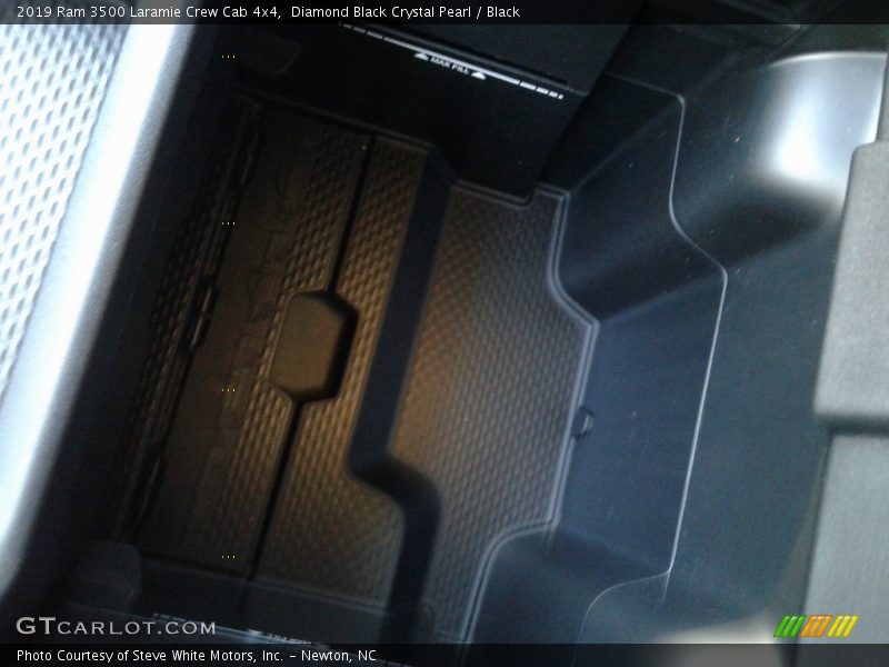 Diamond Black Crystal Pearl / Black 2019 Ram 3500 Laramie Crew Cab 4x4