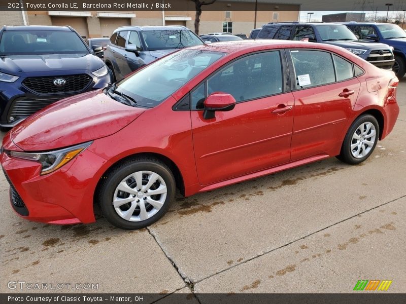 Barcelona Red Metallic / Black 2021 Toyota Corolla LE