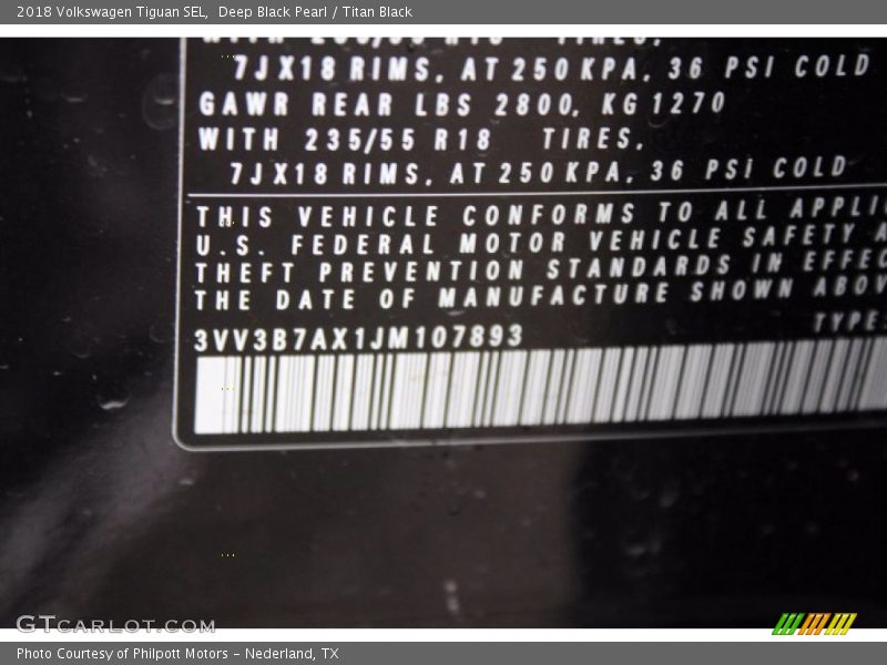 Deep Black Pearl / Titan Black 2018 Volkswagen Tiguan SEL