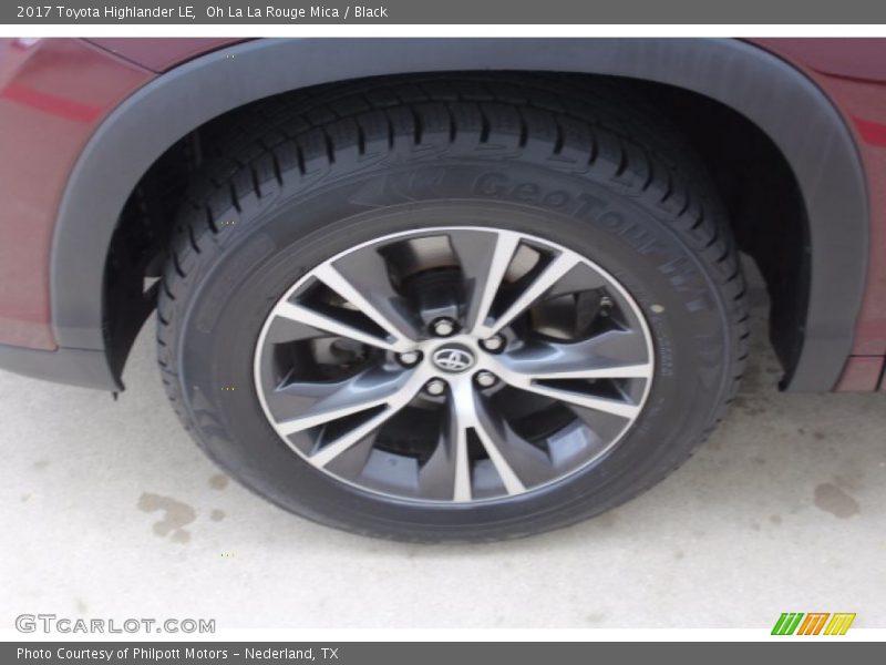  2017 Highlander LE Wheel