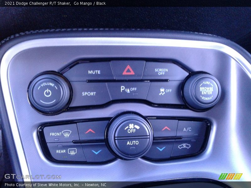 Controls of 2021 Challenger R/T Shaker