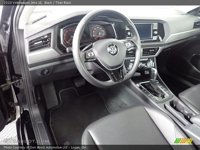 Black / Titan Black 2019 Volkswagen Jetta SE