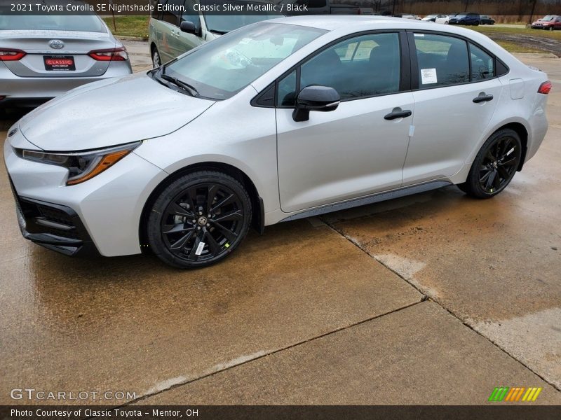Front 3/4 View of 2021 Corolla SE Nightshade Edition