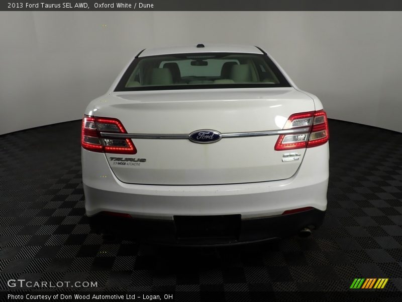 Oxford White / Dune 2013 Ford Taurus SEL AWD