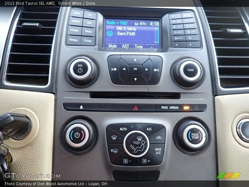 Oxford White / Dune 2013 Ford Taurus SEL AWD