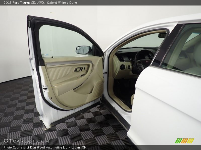 Oxford White / Dune 2013 Ford Taurus SEL AWD