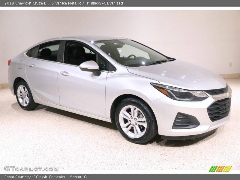 Silver Ice Metallic / Jet Black/­Galvanized 2019 Chevrolet Cruze LT